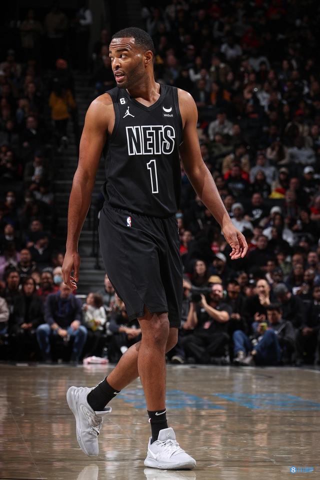 击中的无私 击中的无私