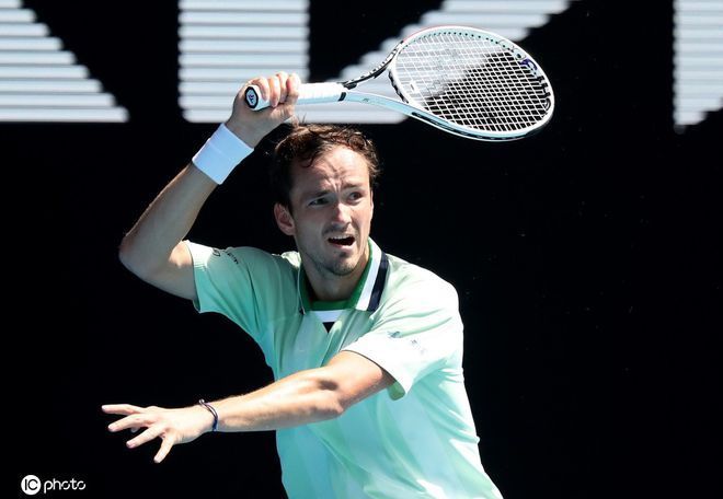 中澳交手场面丨武磊单挑袋鼠军团,国足7分钟3球踢懵澳大利亚.