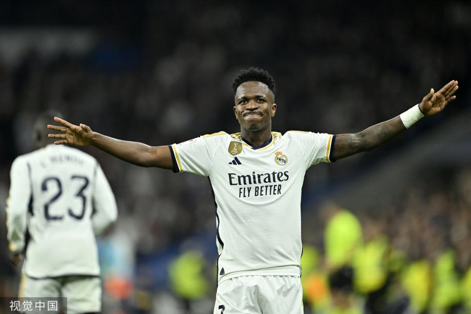 亚洲杯最后冲刺，张玉宁戴帽助国足热身赛大胜壮行.